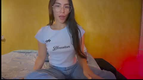 Snapshot of sasha_jonne chatting on 06/25/26, 05:12 sasha_jonne online show from 06/25/26, 05:12