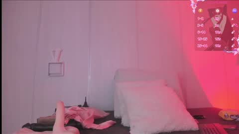 Snapshot of sasha_rivers chatting on 11/06/25, 07:26 Sasha online show from 11/06/25, 07:26