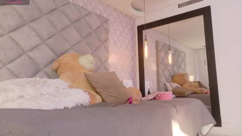 Snapshot of sasha_sinne chatting on 05/28/26, 12:13 sasha_sinne online show from 05/28/26, 12:13