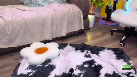 Hi everyone my name is Sasha   online show from 12/18/24, 10:13