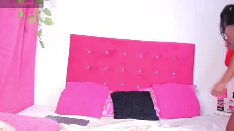 Snapshot of sasha_xxxx_ chatting on 01/12/25, 01:32 sasha palmer online show from 01/12/25, 01:32