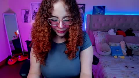 Snapshot of sashaa_love chatting on 02/06/25, 08:39 Tattie online show from 02/06/25, 08:39