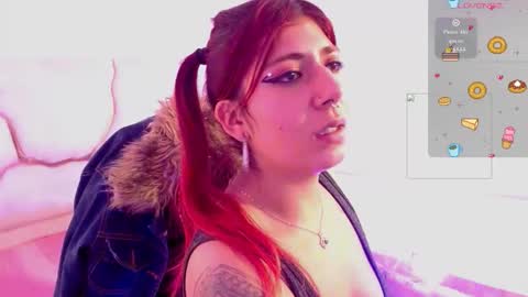 Snapshot of sashaa_tay chatting on 02/18/26, 07:10 sashaa_tay online show from 02/18/26, 07:10