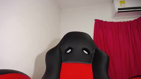 sashabreck1 online show from 11/18/25, 07:07