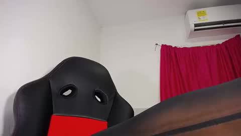 sashabreck1 online show from 12/19/25, 03:02