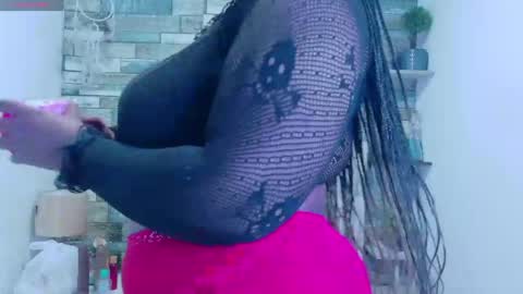 Snapshot of sashafoxy_ chatting on 04/15/26, 02:02 sashafoxy_ online show from 04/15/26, 02:02