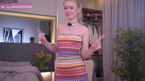 Snapshot of sashalore chatting on 03/10/26, 03:11 sashalore online show from 03/10/26, 03:11