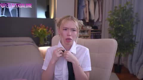 Snapshot of sashalore chatting on 03/15/26, 03:01 sashalore online show from 03/15/26, 03:01