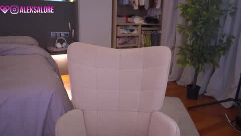 Snapshot of sashalore chatting on 03/19/26, 03:10 sashalore online show from 03/19/26, 03:10