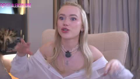 Snapshot of sashalore chatting on 04/18/26, 02:37 sashalore online show from 04/18/26, 02:37