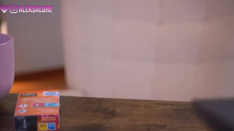 Snapshot of sashalore chatting on 04/24/26, 02:47 sashalore online show from 04/24/26, 02:47