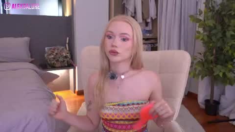Snapshot of sashalore chatting on 07/17/26, 03:02 sashalore online show from 07/17/26, 03:02
