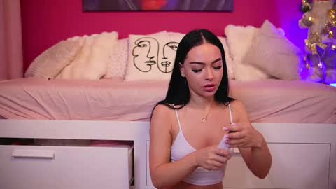 SashaLorenz online show from 12/16/25, 04:39