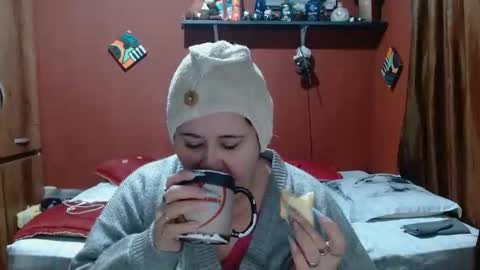 Snapshot of sasharosee2 chatting on 01/19/26, 12:09 S A S H A R O S E online show from 01/19/26, 12:09