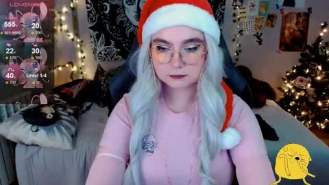 Snapshot of sashasoyyyy chatting on 12/30/24, 02:31 Sashasoy online show from 12/30/24, 02:31