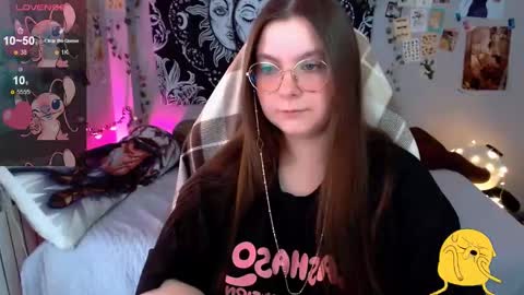 Snapshot of sashasoyyyy chatting on 02/14/25, 03:54 Sashasoy online show from 02/14/25, 03:54