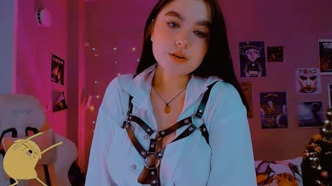 Snapshot of sashasoyyyy chatting on 03/05/25, 06:01 Sashasoy online show from 03/05/25, 06:01