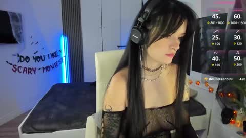 Sasha  online show from 10/31/25, 02:40