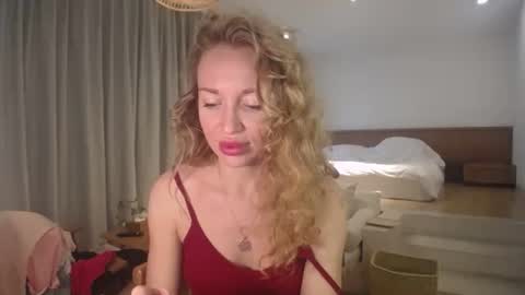 Sasha online show from 12/03/25, 05:48