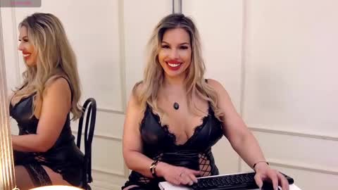 Snapshot of sashavaughn chatting on 02/26/25, 11:41 Sasha online show from 02/26/25, 11:41