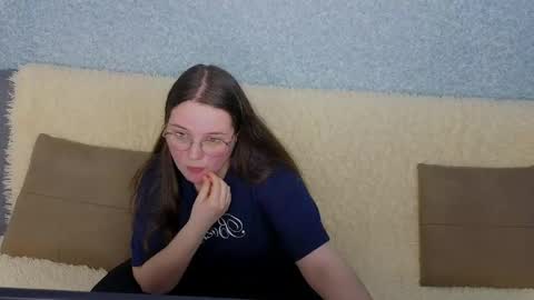 Snapshot of sashavibe chatting on 04/17/26, 08:23 Sasha online show from 04/17/26, 08:23