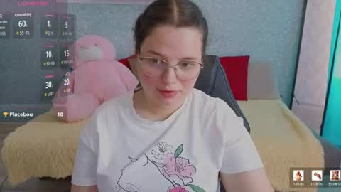 Snapshot of sashavibe chatting on 06/19/26, 02:21 Sasha online show from 06/19/26, 02:21
