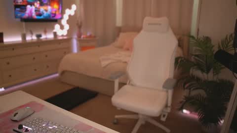 Snapshot of sashawest_official chatting on 03/11/26, 03:18 sashawest_official online show from 03/11/26, 03:18