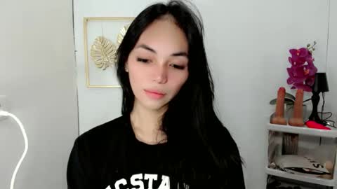 Snapshot of sashifoxdoll_ chatting on 09/17/25, 06:09 Sashi online show from 09/17/25, 06:09