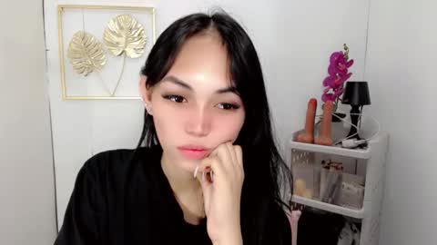 Snapshot of sashifoxdoll_ chatting on 09/26/25, 06:56 Sashi online show from 09/26/25, 06:56