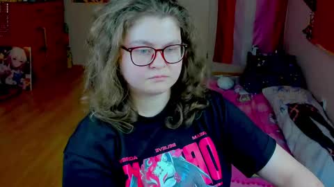 Snapshot of sashy_way chatting on 04/19/26, 06:10 .Alexandra online show from 04/19/26, 06:10