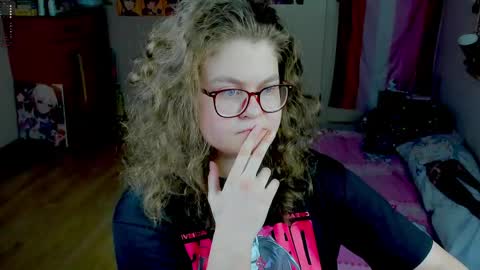Snapshot of sashy_way chatting on 05/15/26, 09:27 .Alexandra online show from 05/15/26, 09:27