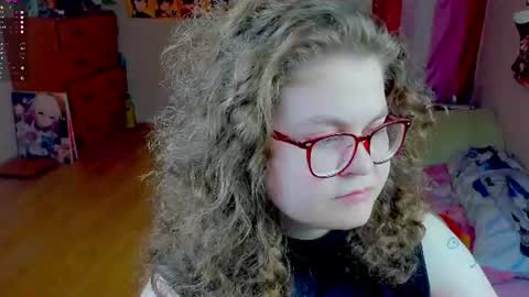 Snapshot of sashy_way chatting on 07/04/26, 09:32 .Alexandra online show from 07/04/26, 09:32