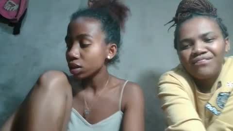 Snapshot of sasivia08 chatting on 02/02/26, 01:10 sasivia08 online show from 02/02/26, 01:10