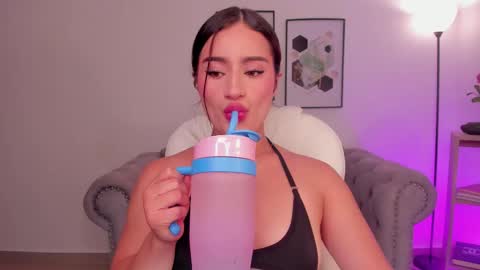 Snapshot of saskia_litt chatting on 09/14/25, 02:00 saskia litt online show from 09/14/25, 02:00