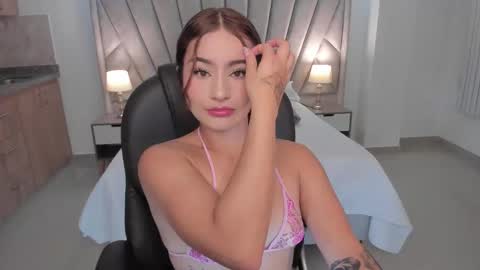 saskia litt online show from 12/18/25, 04:29