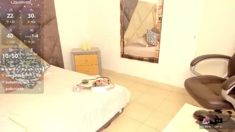 Snapshot of saskiagrendel chatting on 11/18/25, 12:05 saskiagrendel online show from 11/18/25, 12:05