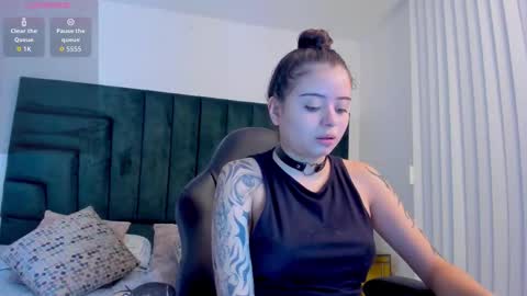 saskiagrendel online show from 03/10/26, 12:04