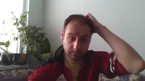 Snapshot of sasko877 chatting on 02/02/26, 10:25 sasko877 online show from 02/02/26, 10:25