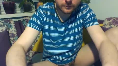 Snapshot of sasko877 chatting on 03/29/26, 01:27 sasko877 online show from 03/29/26, 01:27