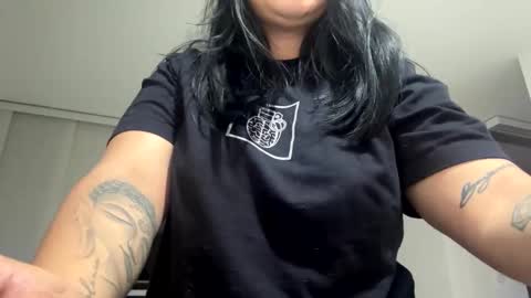 sasshamoon online show from 11/15/25, 06:55