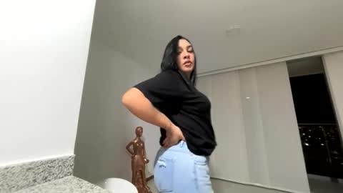 sasshamoon online show from 11/17/25, 03:23