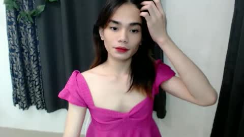 Snapshot of sassy_keath chatting on 10/24/25, 12:01 Keath online show from 10/24/25, 12:01