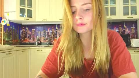 Snapshot of sassy_seasons chatting on 02/18/25, 01:00 sassy_seasons online show from 02/18/25, 01:00