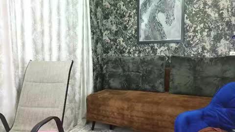 sassy_seasons online show from 12/16/25, 09:25