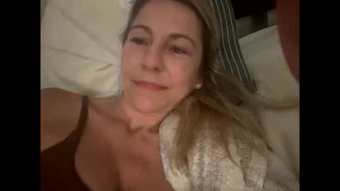 Sassyella online show from 10/16/25, 09:43