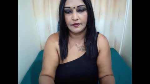 Snapshot of sassyindian00 chatting on 10/02/25, 03:52 sassyindian00 online show from 10/02/25, 03:52