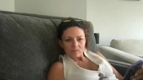 Snapshot of sassynsweetmilf chatting on 04/14/26, 08:48 sassynsweetmilf online show from 04/14/26, 08:48
