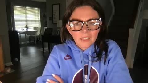 Snapshot of sassynsweetmilf chatting on 04/28/26, 05:29 sassynsweetmilf online show from 04/28/26, 05:29