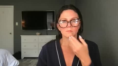 Snapshot of sassynsweetmilf chatting on 05/02/26, 06:57 sassynsweetmilf online show from 05/02/26, 06:57
