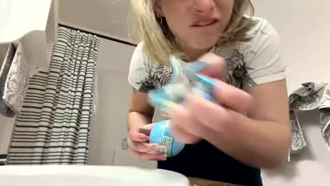 Snapshot of sassysquirtsmmm chatting on 03/09/26, 02:48 sassysquirtsmmm online show from 03/09/26, 02:48